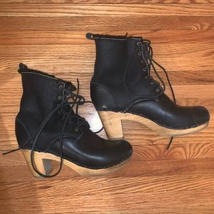 No 6 shearling lace up clog boots size 40